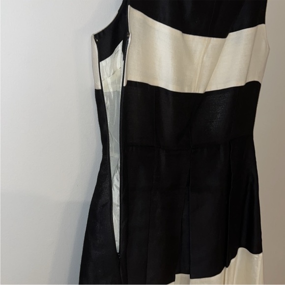 Kate spade black ivory sleeveless pleated dress sz 4 - Picture 11 of 14